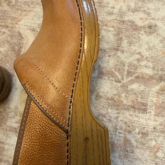 Dansko Professional Clog 
Honey Distressed - Picture 12 of 12